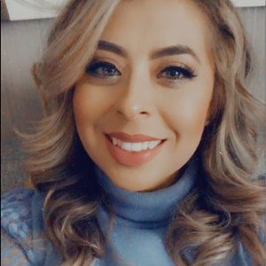 Meet your Posher, Araceli